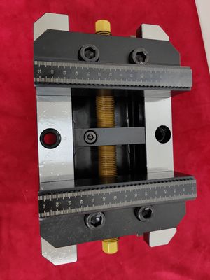 ভারী কাটিং ম্যানুয়াল ক্ল্যাম্পিং ফিক্সচার 155 মিমি সিএনসি মিলিং ফিক্সচারিং